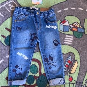 Mickey Mouse. Jeans. Zara Baby.